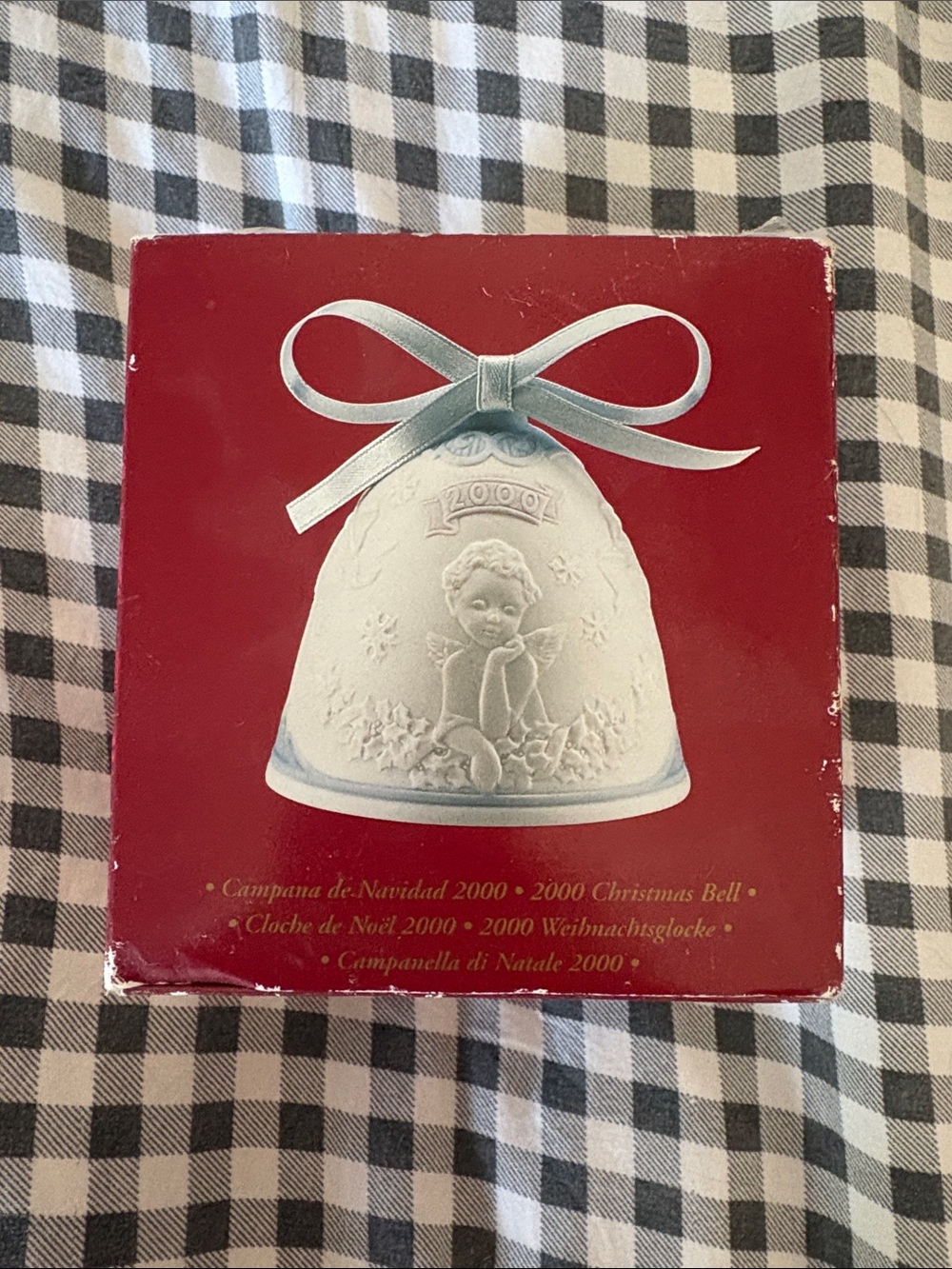 Lladro White Porcelain 2000 Christmas Bell with Silver Ribbon Illustration